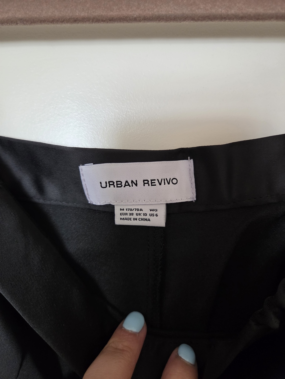 Urban Revivo Black Midi Skirt
